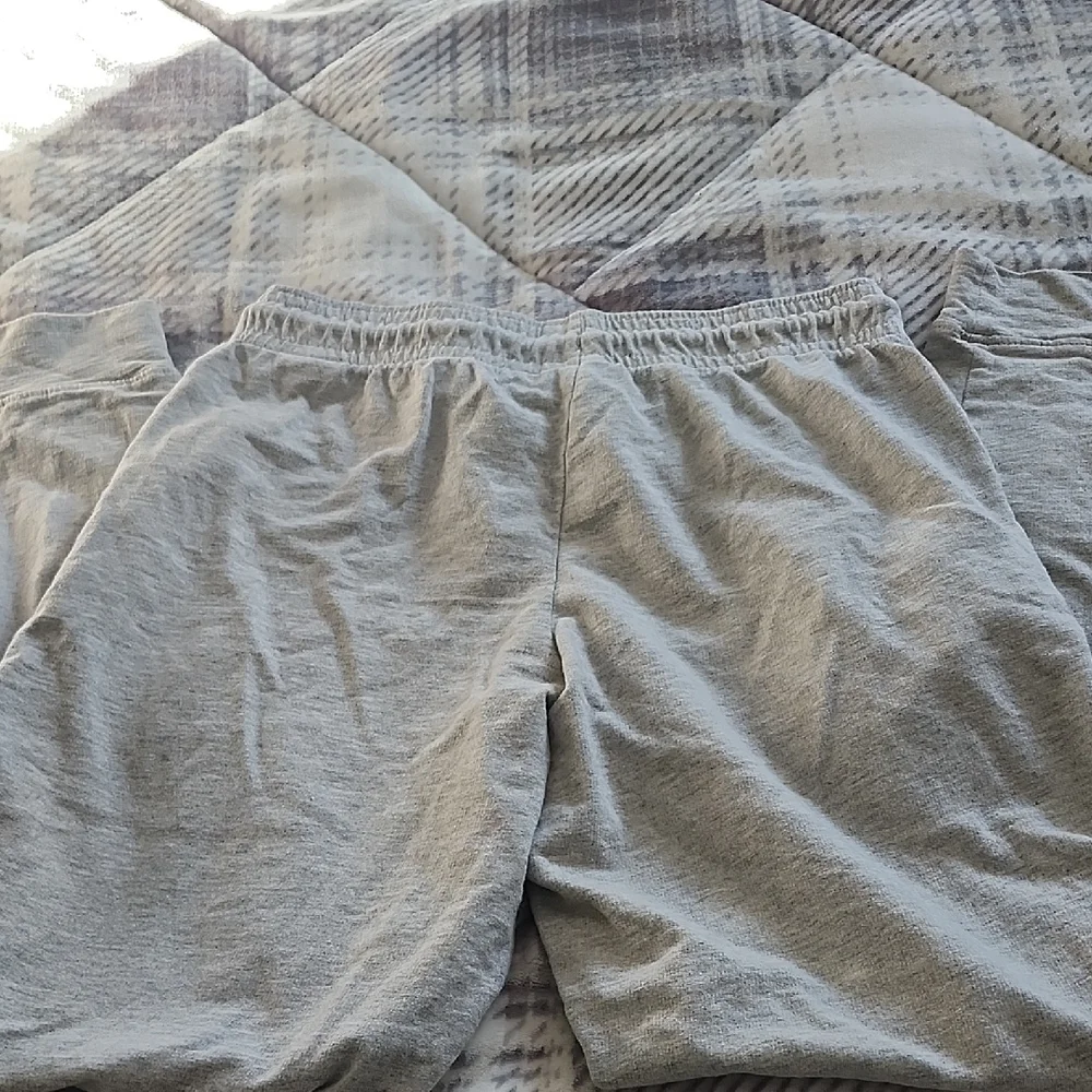 Under Armour Light Gray Joggers - Picture 3 of 3